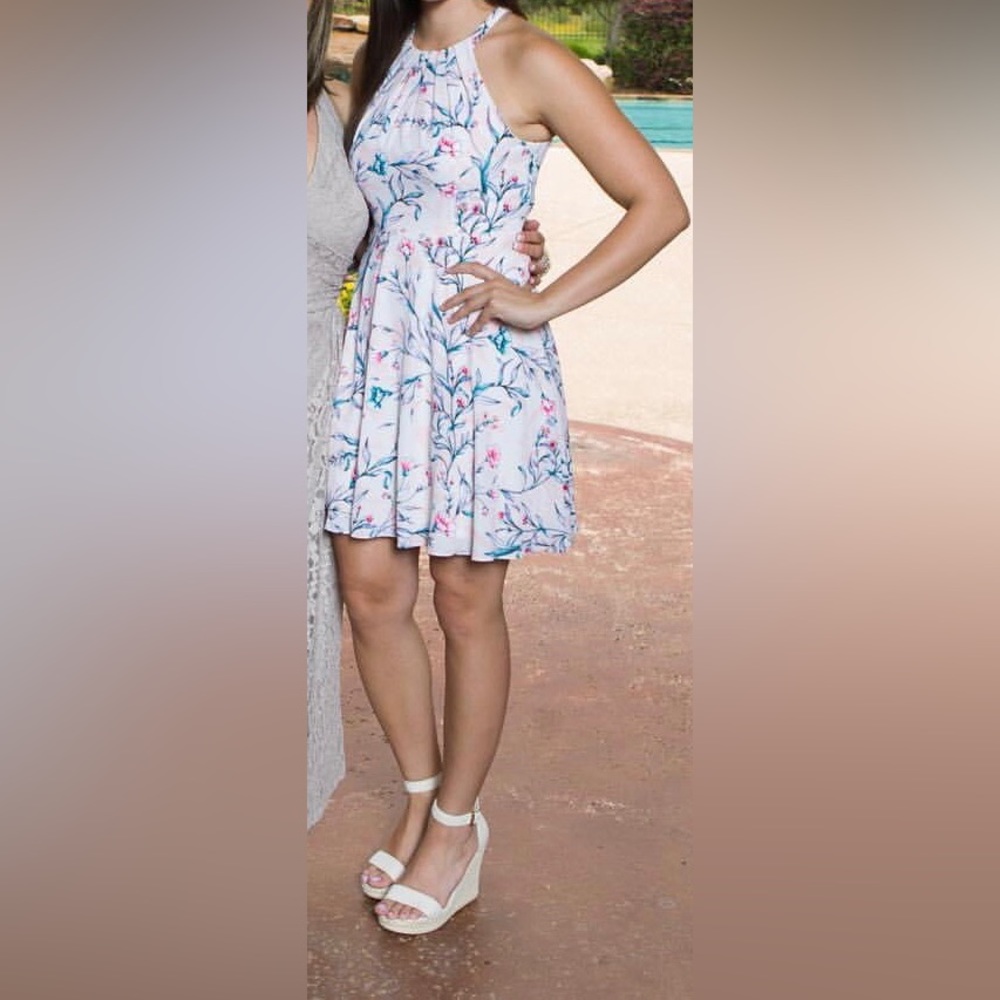 Express spring dress! Perfect for wedding guest.